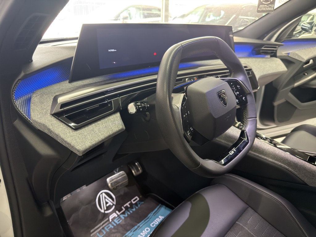 PEUGEOT 3008 1200 HYBRID 145 CV GT